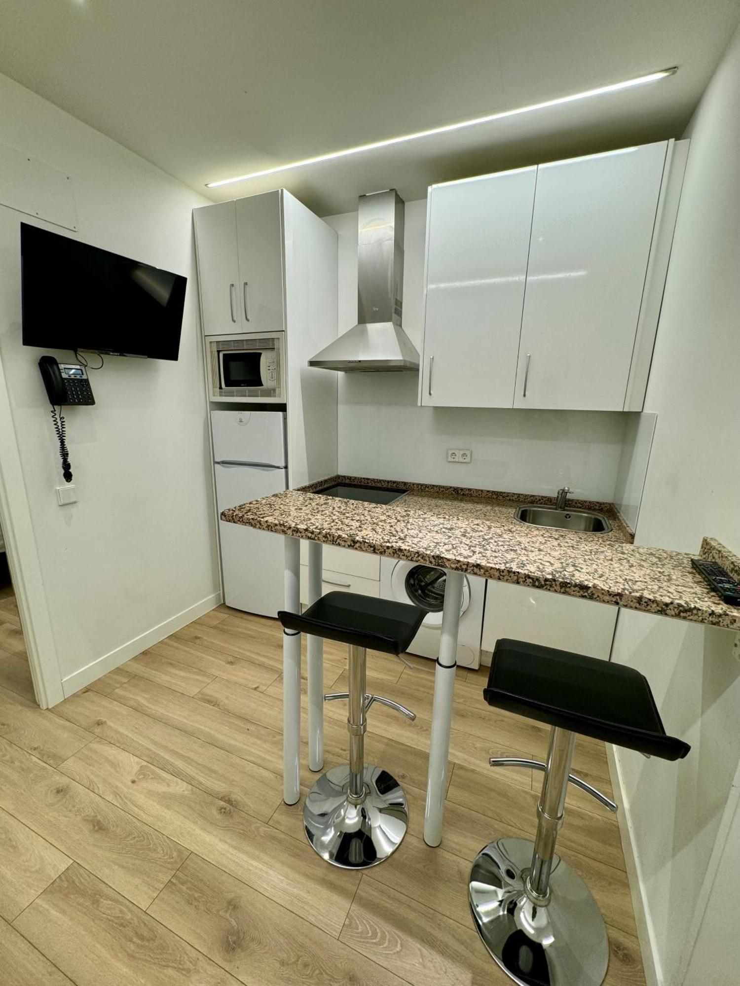 Apartamentos Apolo Madryt Zewnętrze zdjęcie