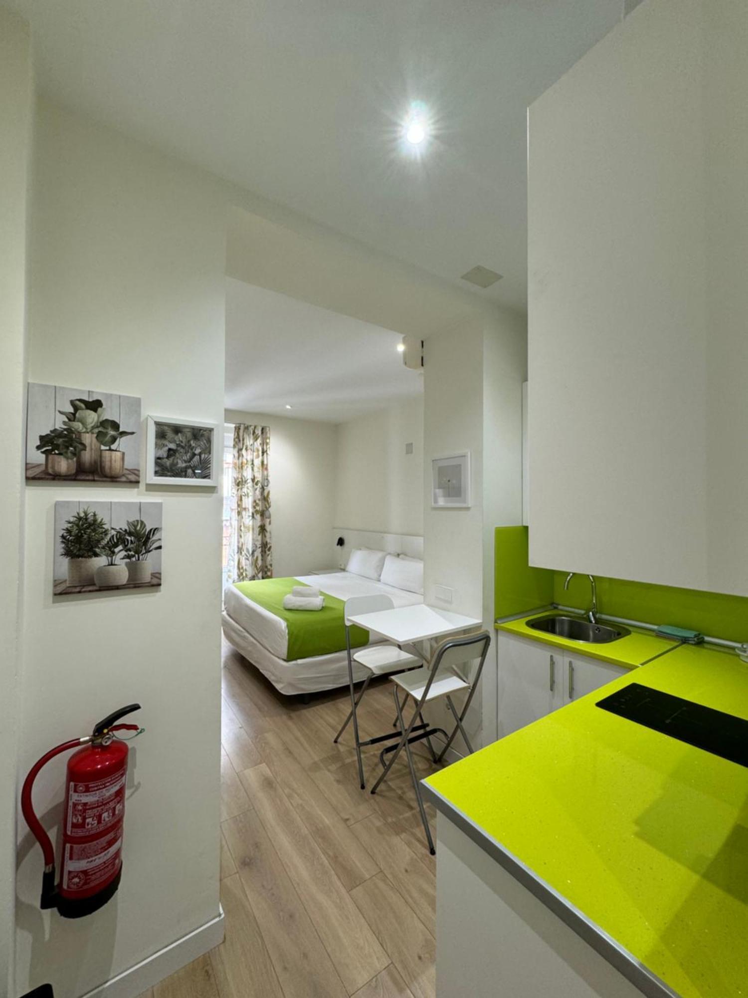 Apartamentos Apolo Madryt Zewnętrze zdjęcie