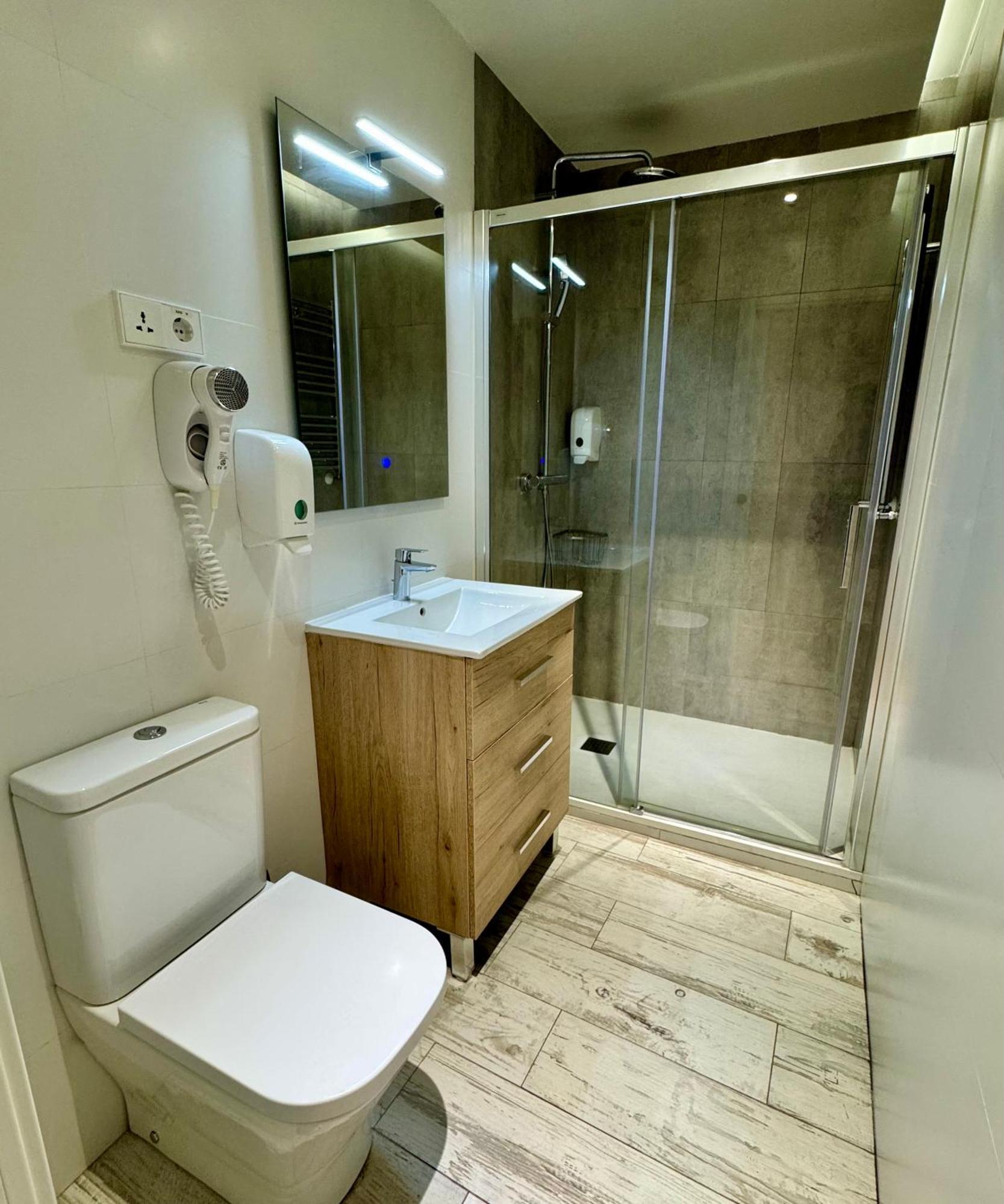 Apartamentos Apolo Madryt Zewnętrze zdjęcie