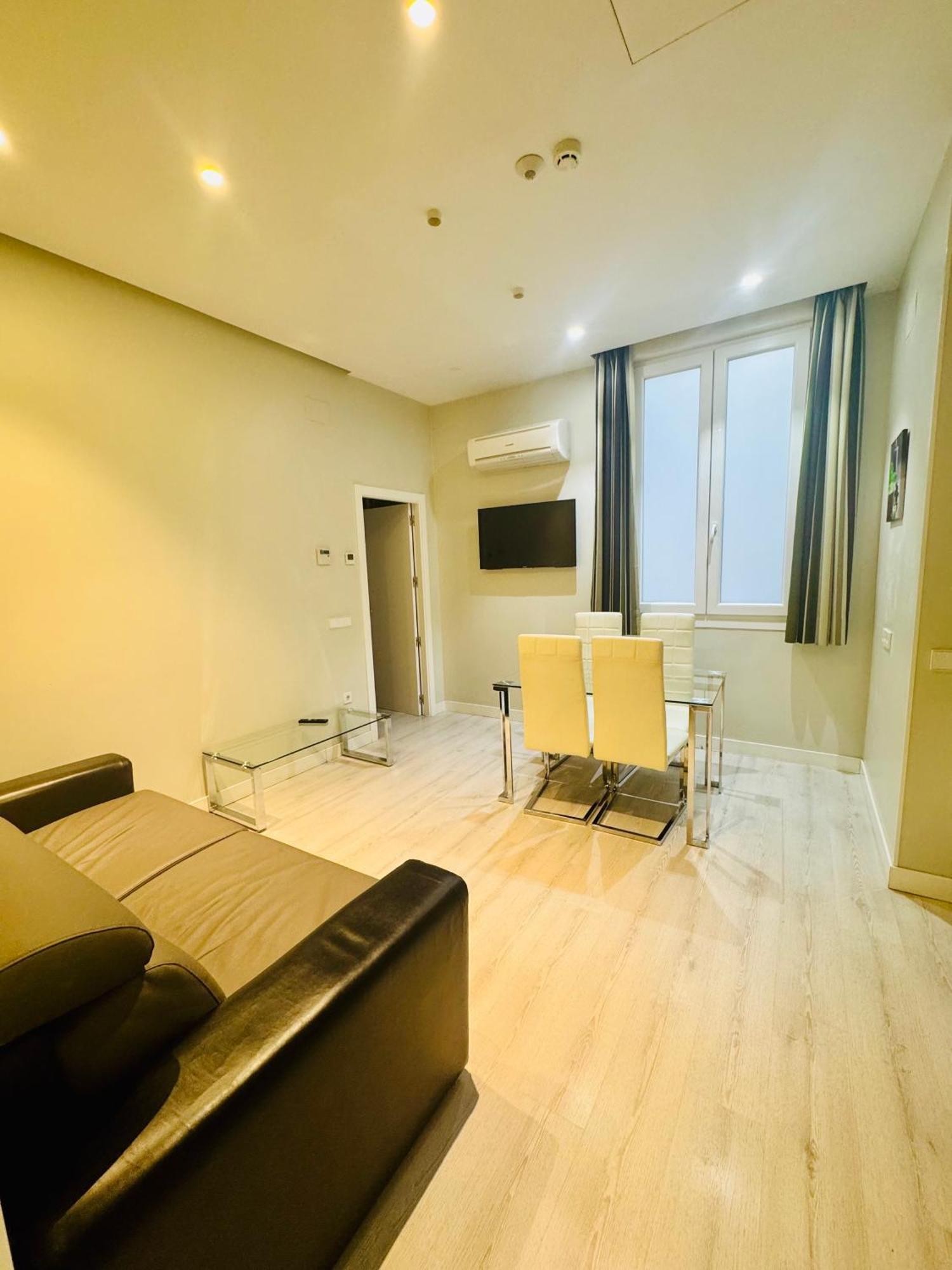 Apartamentos Apolo Madryt Zewnętrze zdjęcie