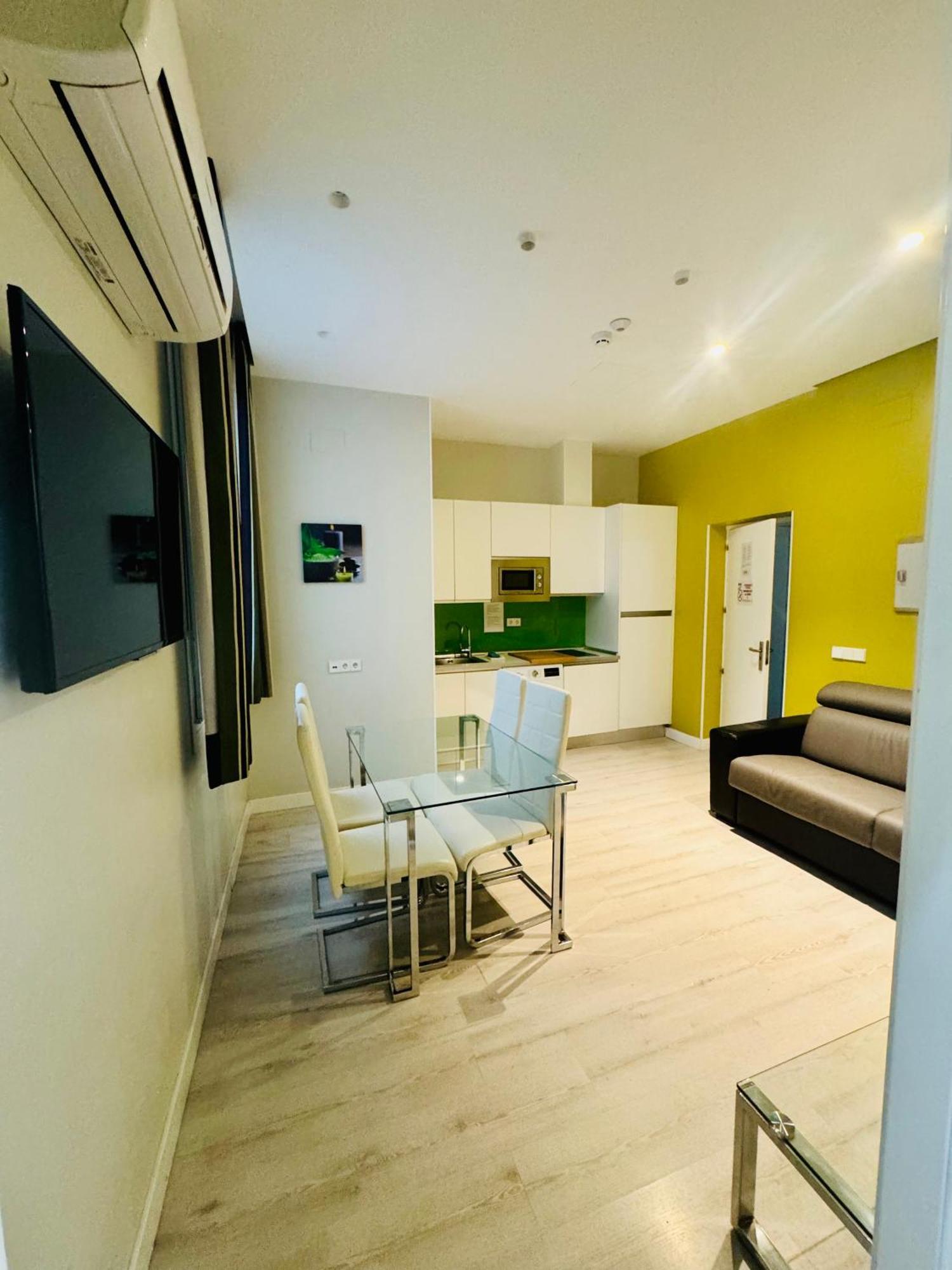 Apartamentos Apolo Madryt Zewnętrze zdjęcie