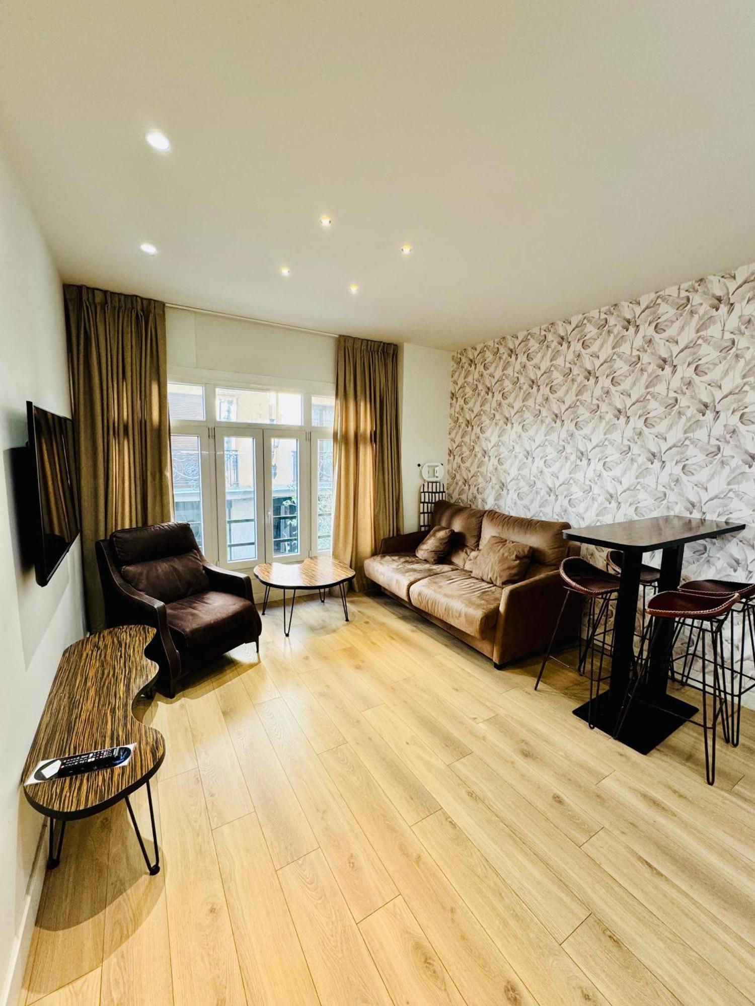 Apartamentos Apolo Madryt Zewnętrze zdjęcie