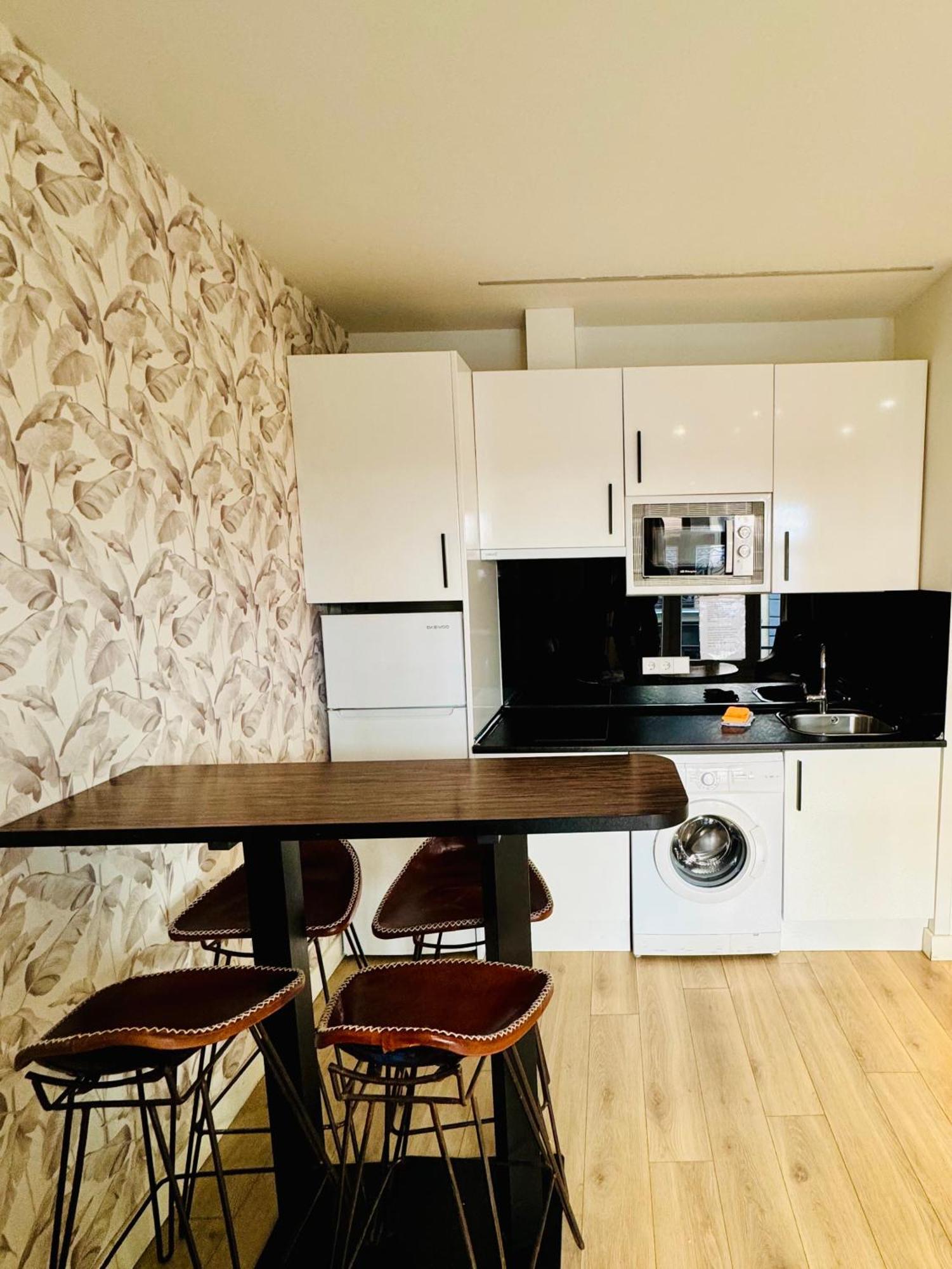 Apartamentos Apolo Madryt Zewnętrze zdjęcie