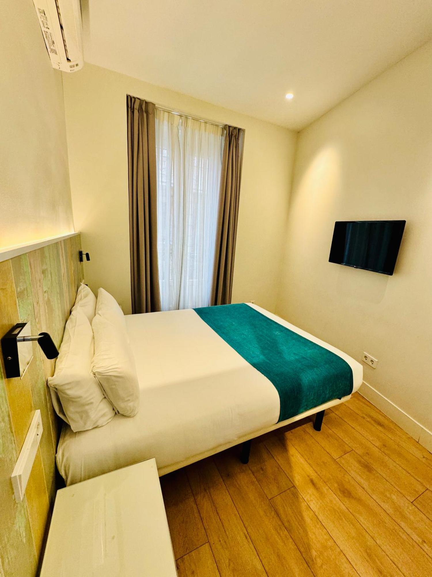 Apartamentos Apolo Madryt Zewnętrze zdjęcie
